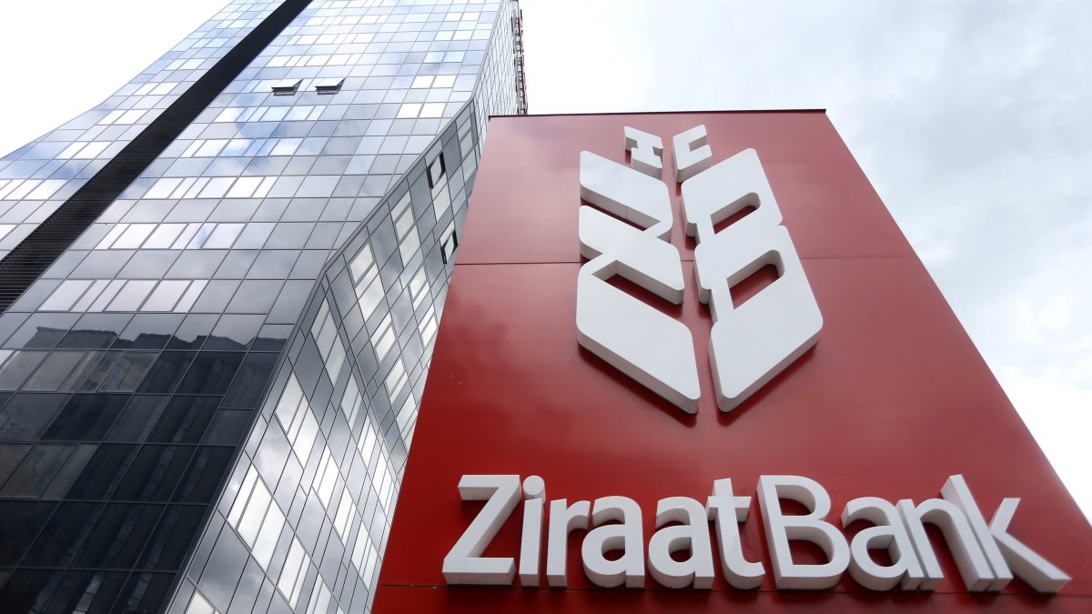 Türkiye&#039;s Ziraat Bank tower is seen in Sarajevo, Bosnia-Herzegovina, May 16, 2018. (Reuters Photo)