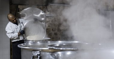 A cook at the Haseki Sultan Lodge prepares the iftar meal for people in need, East Jerusalem, occupied Palestine, March 26, 2025. (AA Photo)