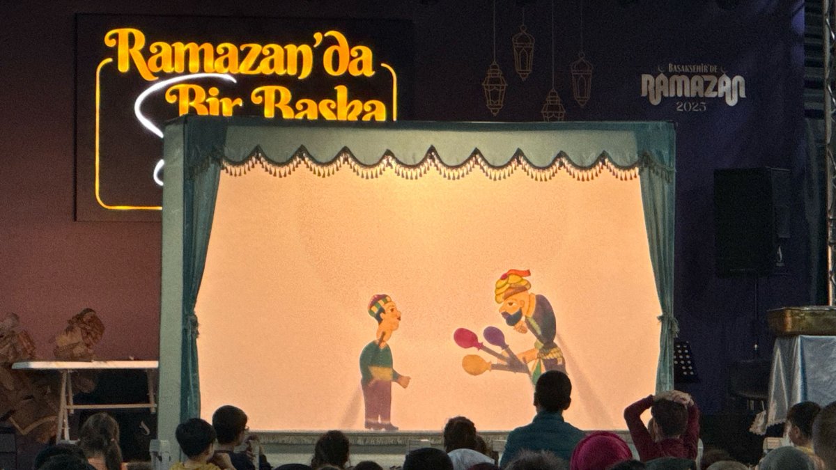 A photo from the shadow play titled "Dev Gölgeler" ("Giant Shadows"), performed in Istanbul, Türkiye, March 28, 2025. (AA Photo)