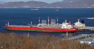 The Suez Fury crude oil tanker anchors at the terminal Kozmino in Nakhodka Bay near the port city of Nakhodka, Russia, Dec. 4, 2022. (Reuters Photo)