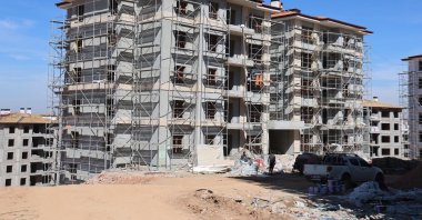 Construction workers are seen in Elazığ province, eastern Türkiye, March 16, 2025. (IHA Photo)