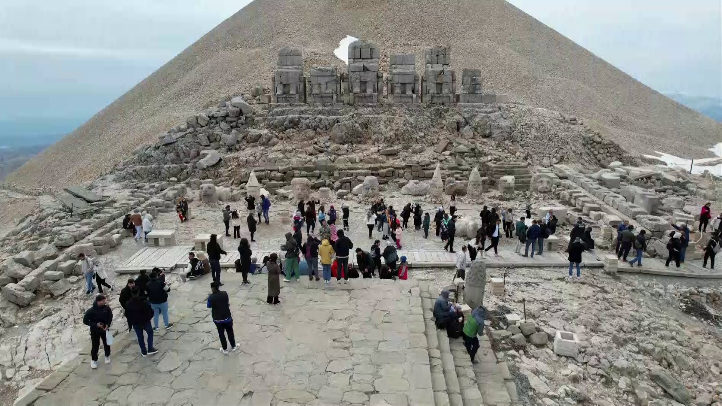 Visitors at the summit of Mount Nemrut during Ramadan Bayram, Adıyaman, Türkiye, April 2, 2025. (IHA Photo)