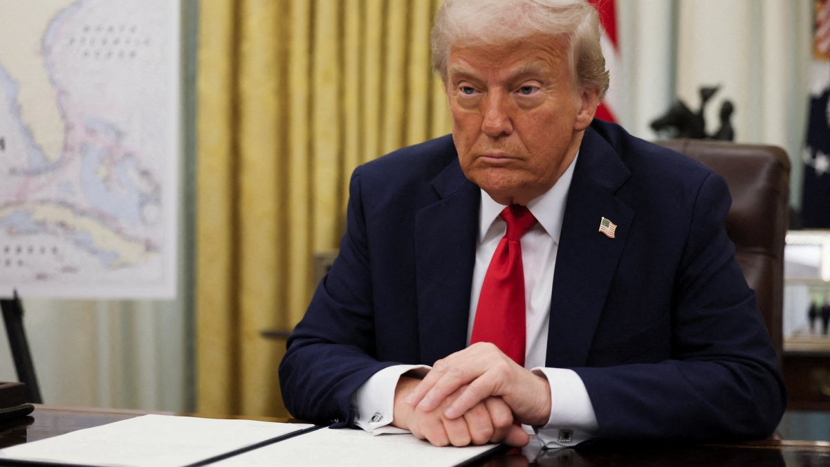 U.S. President Donald Trump prepares to sign an executive order at the White House, Washington, D.C., U.S., March 31, 2025. (Reuters Photo)