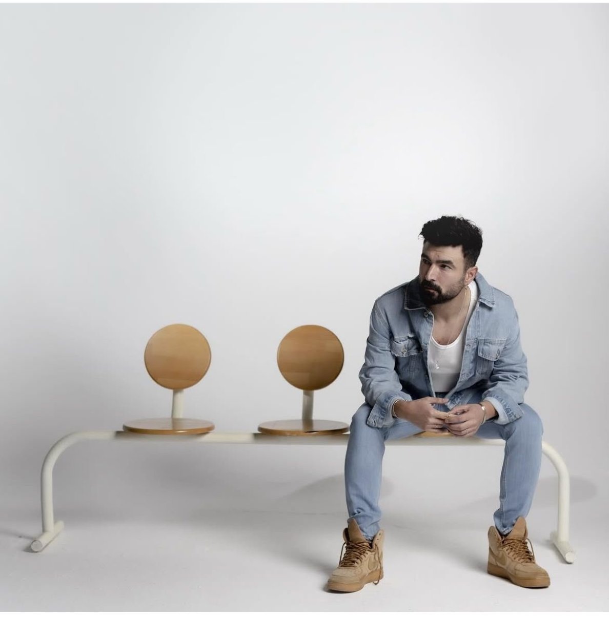 Turkish singer and composer Uğur Uras Ustaoğlu. (Courtesy of Hakan Uç)