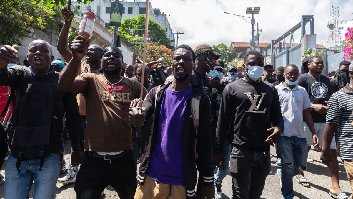 Haitian protesters rally in the streets calling for protection against rampant gang violence, Port-au-Prince, Haiti, April 2, 2025. (AA Photo)