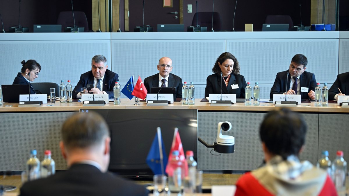 Treasury and Finance Minister Mehmet Şimşek (C) during the Türkiye-EU High-Level Economic Dialogue, Brussels, Belgium, April 3, 2025. (AA Photo)