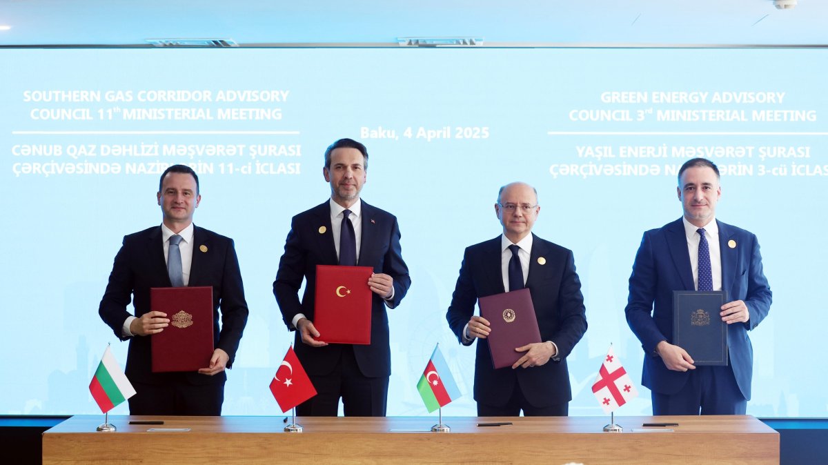 Energy and Natural Resources Minister Alparslan Bayraktar (2nd L), Azerbaijan&#039;s Energy Minister Parviz Shahbazov (2nd R), Bulgaria’s Energy Minister Zhecho Stankov (L) and Georgia&#039;s Deputy Minister of Economy Vakhtang Tsintsadze after signing a deal under the “Green Electricity Transmission and Trade Project,” in Baku, Azerbaijan, April 4, 2025. (AA Photo)