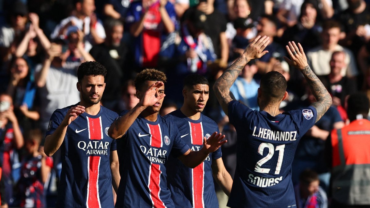 Paris Saint-Germain's Desire Doue (2nd L) celebrates scoring during the Ligue 1 match against Angers at Parc des Princes, Paris, France, April 5, 2025. (Reuters Photo)