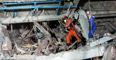 Members from the China Search and Rescue Team carry out rescue work at a quake site, Mandalay, Myanmar, March 30, 2025. (DHA Photo)