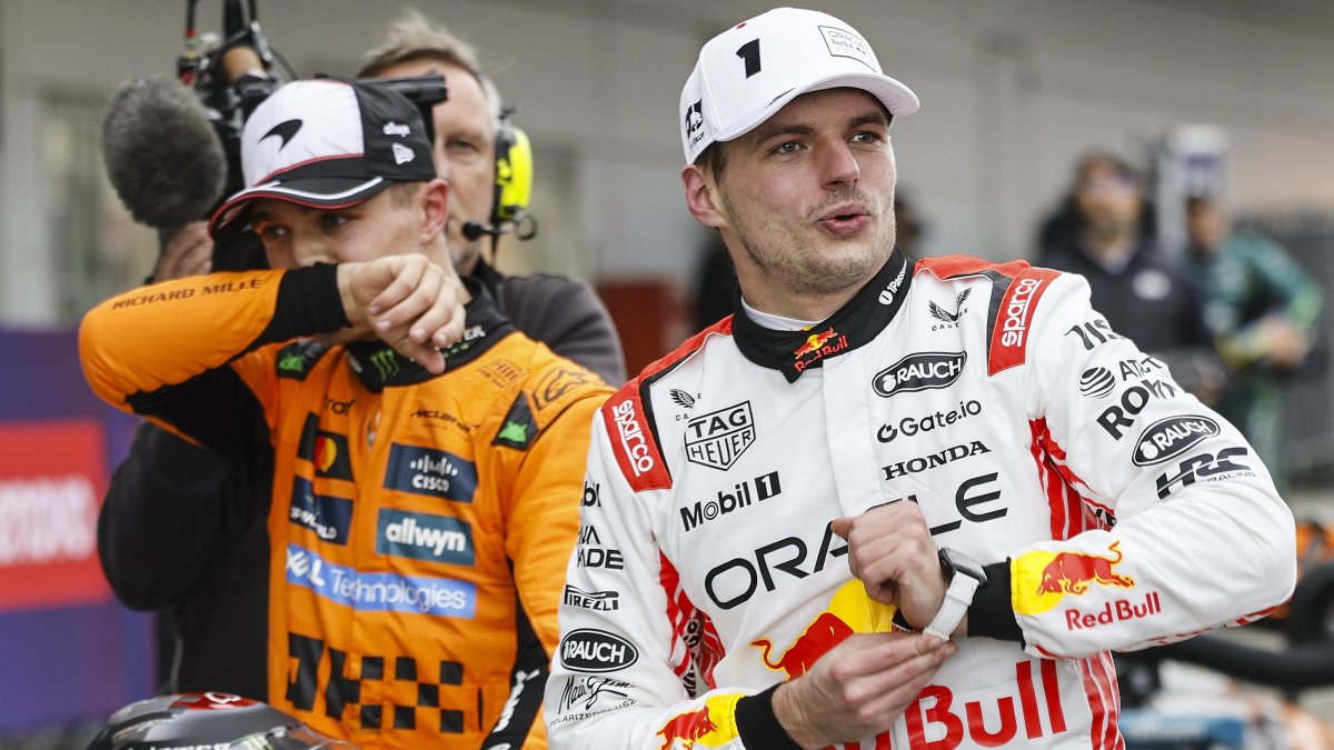 Red Bull Max Verstappen (R) seen in front of McLaren&#039;s Lando Norris after the 2025 F1 Japanese GP, Suzuka, Japan, April 6, 2025. (EPA Photo)