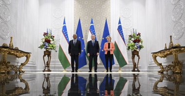 A handout photo made available by the Uzbek President&#039;s news service shows President of Uzbekistan Shavkat Mirziyoyev (C) meets with European Commission President Ursula von der Leyen (R) and European Council President Antonio Costa (L) ahead of the EU-Central Asia summit, Samarkand, Uzbekistan, April 3, 2025. (EPA Photo)