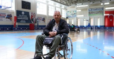 Halil Yılmaz poses during his regular training program at the Akkent Sports Hall, Gaziantep, southeastern Türkiye, April 4, 2025. (AA Photo)