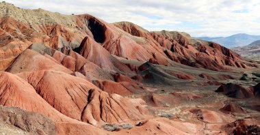 A general view of the 45-million-year-old rainbow hills located in Oltu, Erzurum, eastern Türkiye, April 7, 2025. (DHA Photo) 