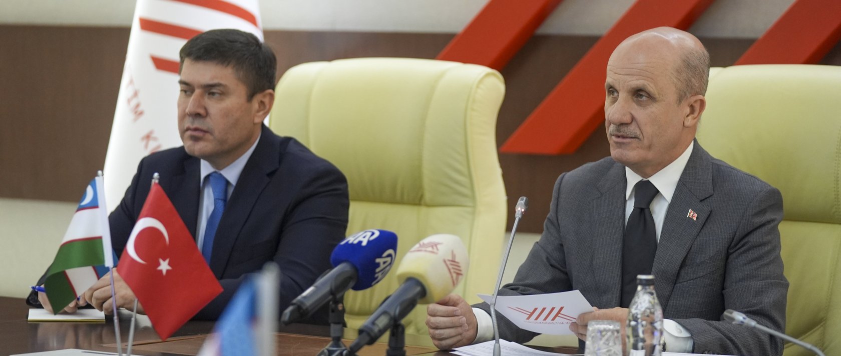 Erol Özvar (R), the president of Türkiye’s Council of Higher Education (YÖK), and Odil Abdurakhmanov, head of the Social Development Department of the Presidency of Uzbekistan, at a meeting, Ankara, Türkiye, April 7, 2025. (AA Photo)