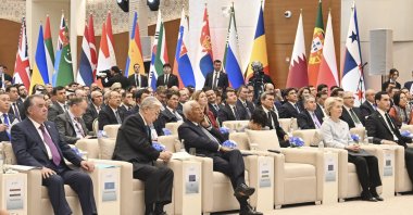(L-R) Presidents of Tajikistan Emomali Rahmon, Kazakhstan Kassym-Jomart Kemeluly Tokayev, European Council Antonio Costa, European Commission Ursula von der Leyen and Turkmenistan Serdar Berdimuhamedow attend the opening session of the International Climate Forum, Samarkand, Uzbekistan, April 4, 2025. (Tajikistan Presidential Press Service Handout via EPA Photo)