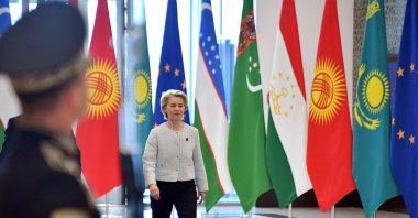 European Commission President Ursula von der Leyen enters a hall to attend a meeting during the EU-Central Asia summit, Samarkand, Uzbekistan, April 4, 2025. (AFP Photo)