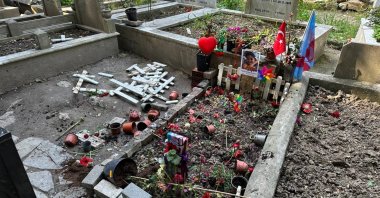 The damaged grave of 15-year-old Mattia Ahmet Minguzzi at Osmaniye Cemetery, Bakırköy, Türkiye, April 10, 2025. (AA Photo)