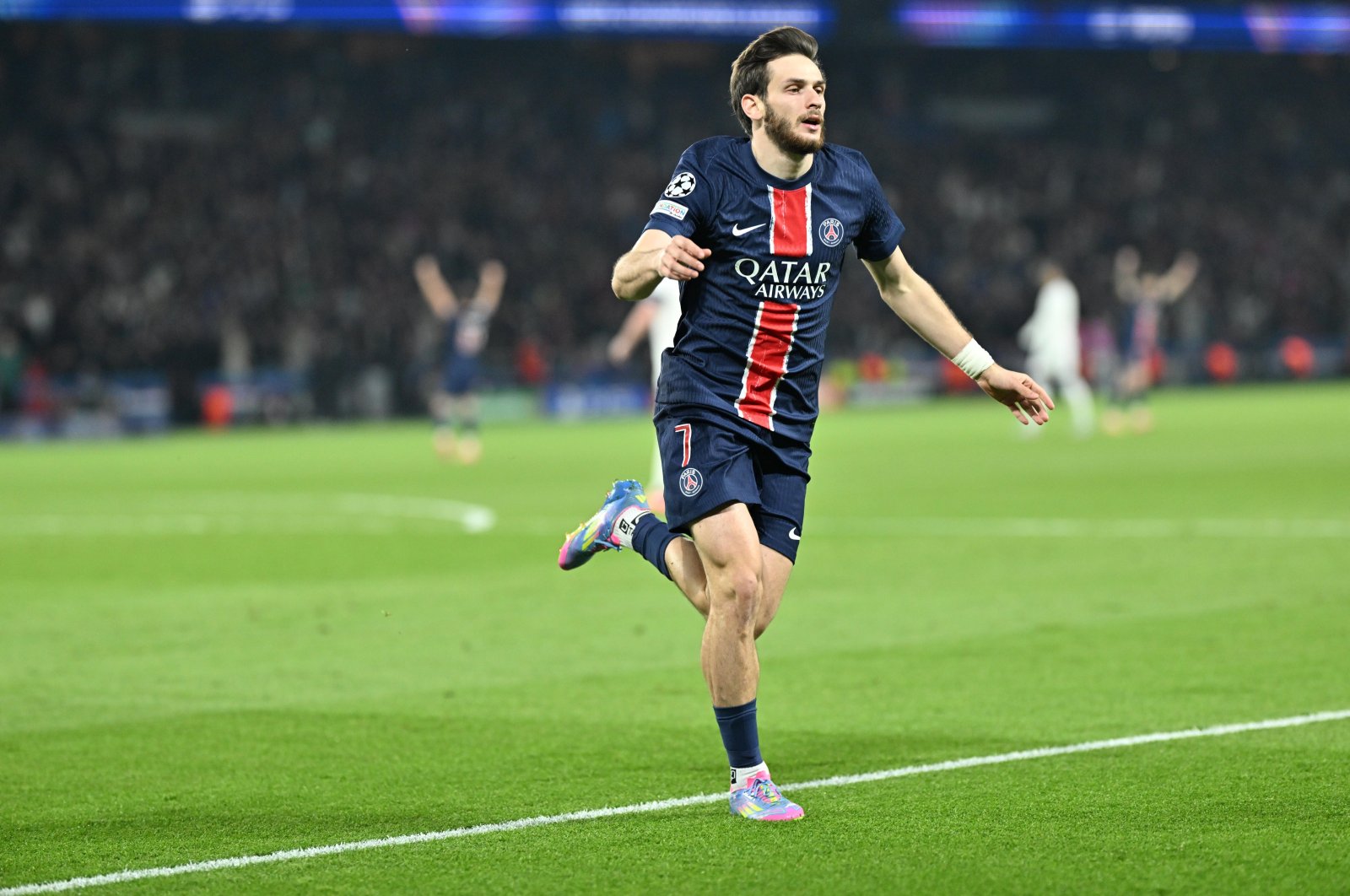 Kvaratskhelia's stunner hands PSG upper hand over Villa in ...