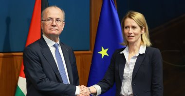 EU High Representative for Foreign Affairs and Security Policy Kaja Kallas welcomes Prime Minister and Minister of Foreign Affairs of the Palestinian Authority Mohammad Mustafa prior to a meeting with the European Foreign Affairs Council in Luxembourg City, Luxembourg, April 14, 2025. (EPA Photo)