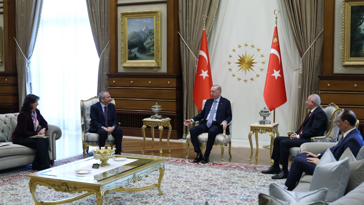 President Recep Tayyip Erdoğan hosts Peoples’ Equality and Democracy Party (DEM Party) lawmakers Pervin Buldan (L) and Sırrı Süreyya Önder (2nd L) at the Presidential Complex, Ankara, Türkiye, April 11, 2025. (AA Photo)