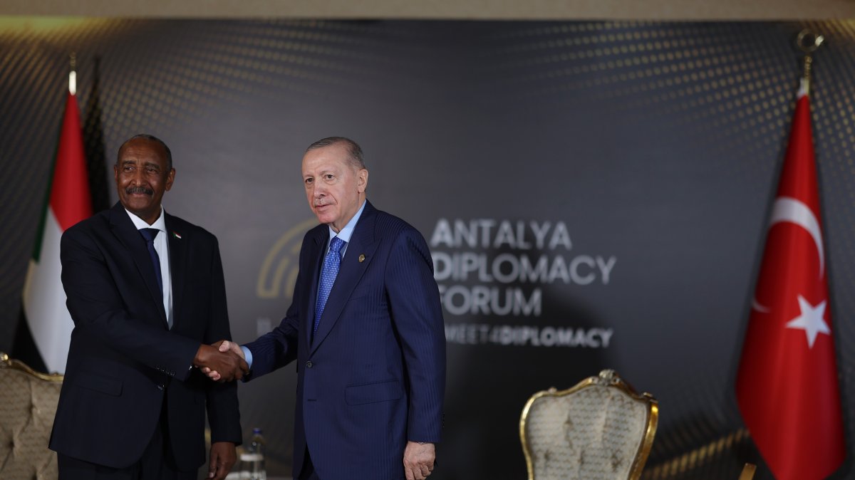 President Recep Tayyip Erdoğan holds a meeting with the Sovereignty Council of Sudan President Abdulfettah al-Burhan, at the Antalya Diplomacy Forum, Antalya, Türkiye, April 12, 2025. (İHA Photo)