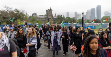  Pro-Palestinian protesters and their supporters hold a graduation ceremony in honour of those in Gaza at the University of Toronto on their first day of convocation in Toronto, Ontario, Canada, June 3, 2024. (Reuters File Photo)