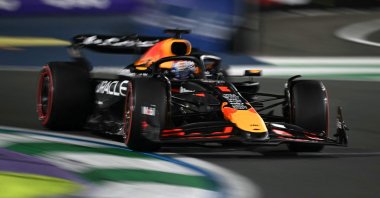 Red Bull Racing&#039;s Dutch driver Max Verstappen drives during the qualifying round for the 2025 Saudi Arabia Formula One Grand Prix at the Jeddah Corniche Circuit, Jeddah, Saudi Arabia, April 19, 2025. (AFP Photo)