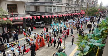 Children perform during the Turkish World Children’s Festival in the streets of Samsun, Türkiye, April 21, 2025. (IHA Photo)