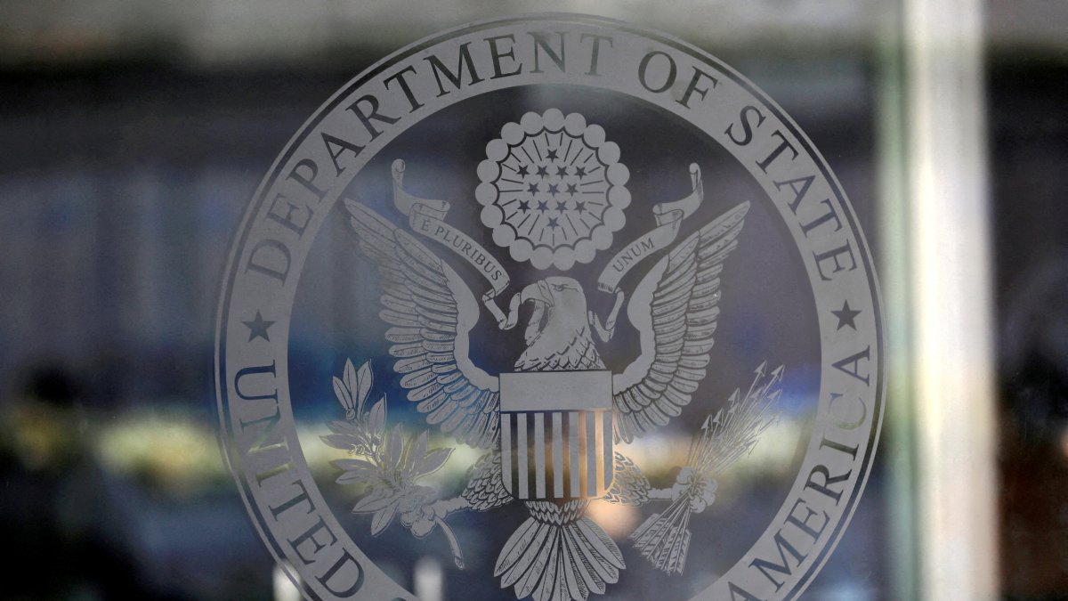 The seal of the United States Department of State is seen in Washington, U.S., Jan. 26, 2017.   (Reuters File Photo)