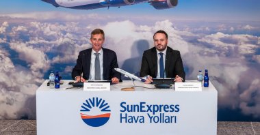 SunExpress General Manager Max Kownatzki (L) and SunExpress Deputy General Manager Tuncay Eminoğlu attend a press event, Istanbul, Türkiye, April 22, 2025. (Courtesy of SunExpress)