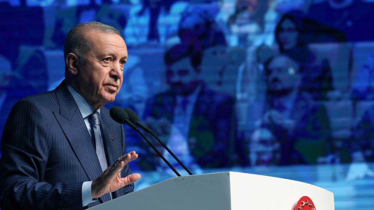 President Recep Tayyip Erdoğan makes a statement at the 5th Ordinary General Assembly of KADEM, Istanbul, Türkiye, April 19, 2025. (İHA Photo)