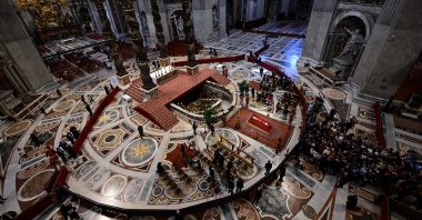The body of Pope Francis lies in state inside St. Peter’s Basilica in The Vatican, April 23, 2025. (AFP Photo)