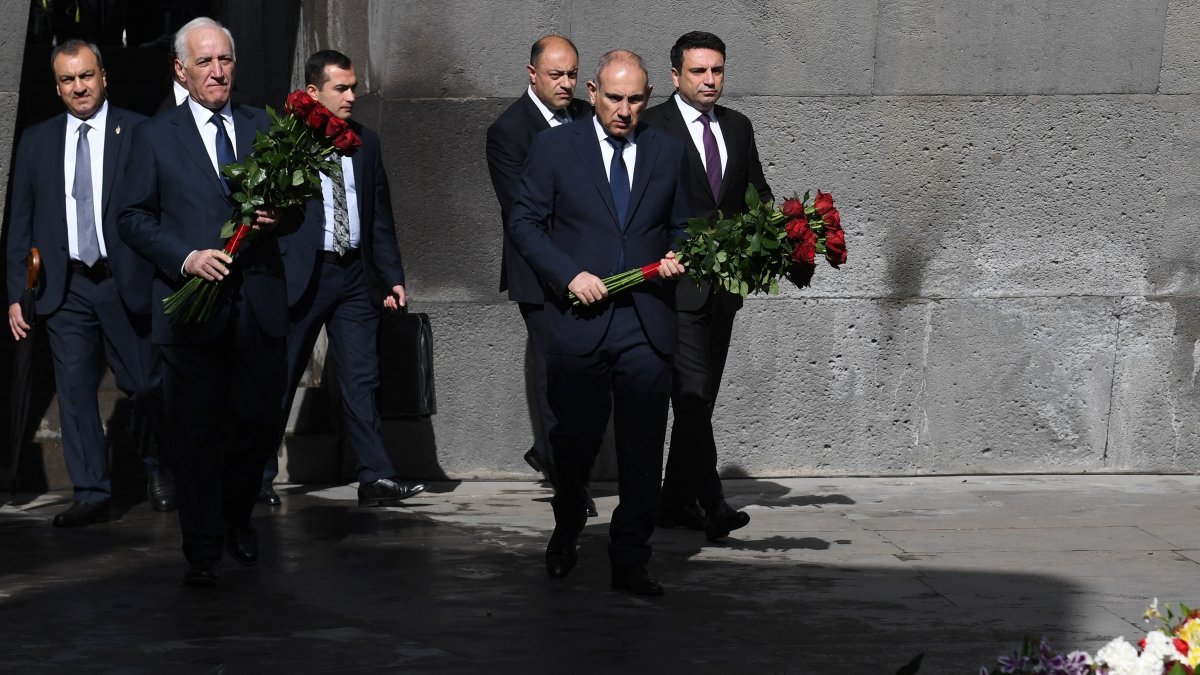 Armenian Prime Minister Nikol Pashinyan lays flowers at a memorial for the so-called genocide, Yerevan, Armenia, April 24, 2025. (AFP Photo)