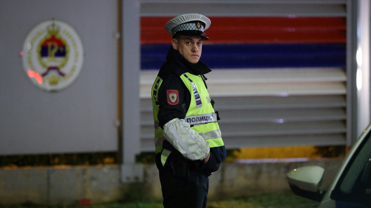 Bosnian Serb police officer secures an area where Republika Srpska President Milorad Dodik was meeting with local mayors in Sarajevo, Bosnia and Herzegovina, April 23, 2025. (Reuters Photo)