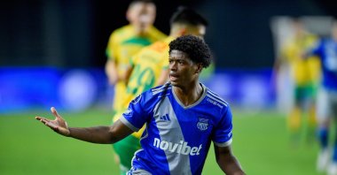 Jackson Rodriguez of Ecuador&#039;s Emelec reacts during a Copa Sudamericana round of 16 second leg match against Argentina&#039;s Defensa y Justicia at the Unico Diego Armando Maradona stadium, La Plata, Argentina, Aug. 8, 2023. (AP Photo)