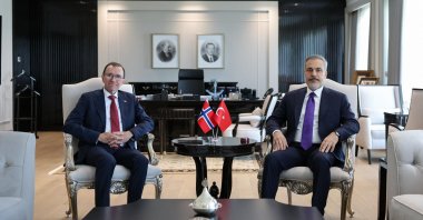 Foreign Minister Hakan Fidan (R) and Norwegian Foreign Minister Espen Barth Eide hold a meeting, Ankara, Türkiye, April 24, 2025.  (EPA Photo)