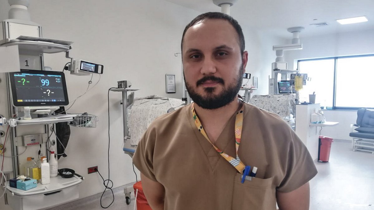 Nurse Hubeydullah Görmez, who stayed by the side of newborns during the earthquake at Başakşehir Çam and Sakura City Hospital, Istanbul, Türkiye, April 24, 2025. (AA Photo)








