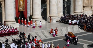 The coffin of Pope Francis is carried during the funeral Mass of Pope Francis in St. Peter&amp;#039;s Square at the Vatican, April 26, 2025. (Reuters Photo)