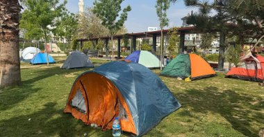People stay in tents out of fear of aftershocks after a 6.2 magnitude earthquake, Istanbul, Türkiye, April 26, 2025. (AA Photo)