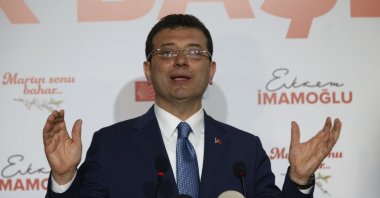 Ekrem Imamoglu speaks at an event in Istanbul, Türkiye, April 1, 2019. (AP Photo)