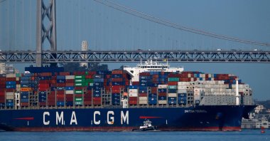 The container ship CMA CGM Osiris arrives at the Port of Oakland in Oakland, California, U.S., April 9, 2025. (AFP Photo)