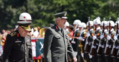 Gen. Yaşar Büyükanıt (L), architect of the memorandum, attends an event with Greek Military chief Gen. Dimitrios Grapsas, Ankara, Türkiye, May 26, 2008. (AP Photo)