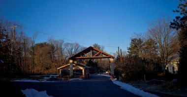Signs and a gatehouse mark the entrance to the compound of dead U.S.-based FETÖ ringleader Fethullah Gülen, Saylorsburg, Pennsylvania, Dec. 20, 2016. (Reuters Photo)