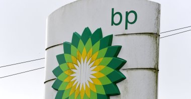A BP logo is pictured at a petrol station, Llanteg, Pembrokeshire, U.K., Sept. 24, 2021. (Reuters Photo)