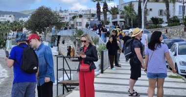 Tourists enjoy the seaside in Bodrum, Muğla, southwestern Türkiye, April 3, 2025. (IHA Photo)