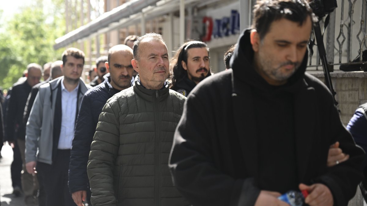 Police escort suspects detained in the operation to the courthouse, Istanbul, Türkiye, April 29, 2025. (AA Photo)