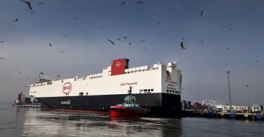 BYD&#039;s vehicle transport ship BYD CHANGZHOU docks at a port in the Derince district of Kocaeli, northwestern Türkiye, April 5, 2025. (AA Photo )