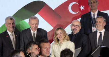 President Recep Tayyip Erdoğan and Italian Prime Minister Giorgia Meloni (C) pose for a photo on the occasion of a business forum, Rome, Italy, April 29, 2025. (AP Photo)