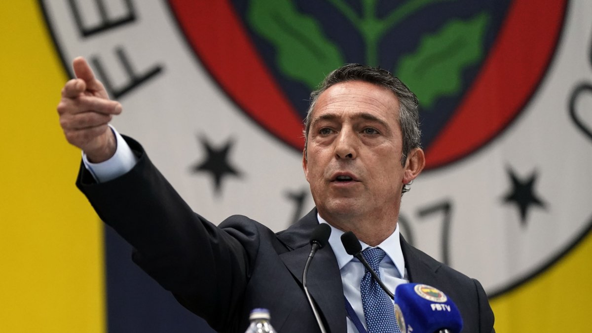 Fenerbahçe fans demand Ali Koç’s ouster after Beşiktaş defeat