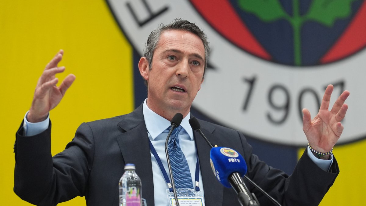 Fenerbahçe President Ali Koç speaks during the high council board meeting at the Fenerbahçe Faruk Ilgaz Facilities in Kalamış, Istanbul, Türkiye, April 26, 2025. (AA Photo)